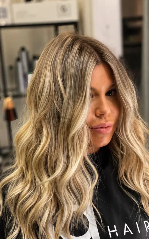 Balayage und lange glänzende Haare