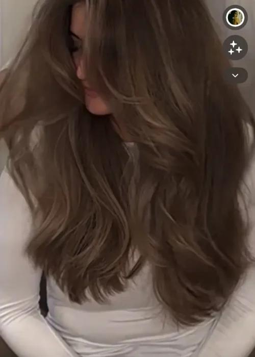 Blonde Haarfarbe im Friseursalon La Colorista